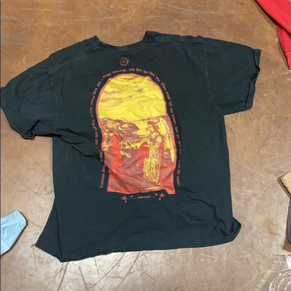 Large empyre t-shirt